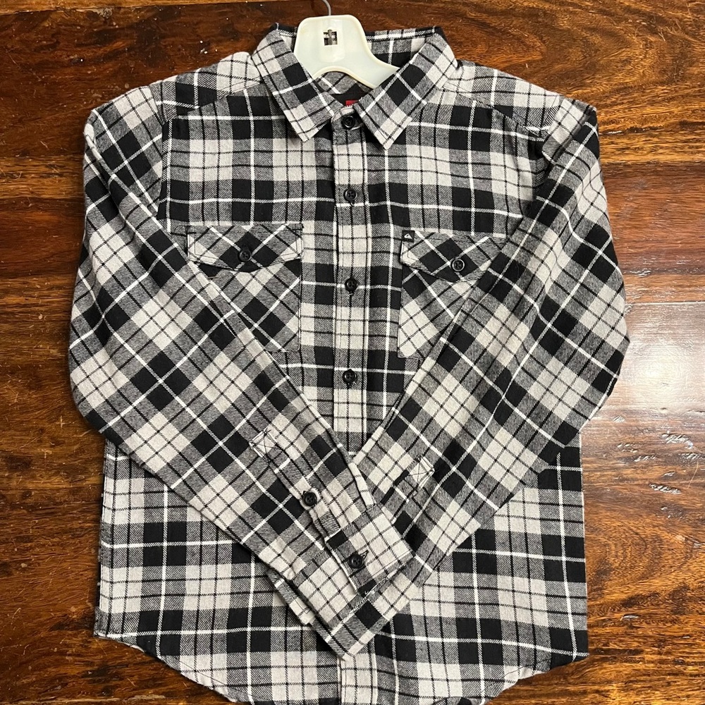 Quicksilver flannel shirt. Size medium